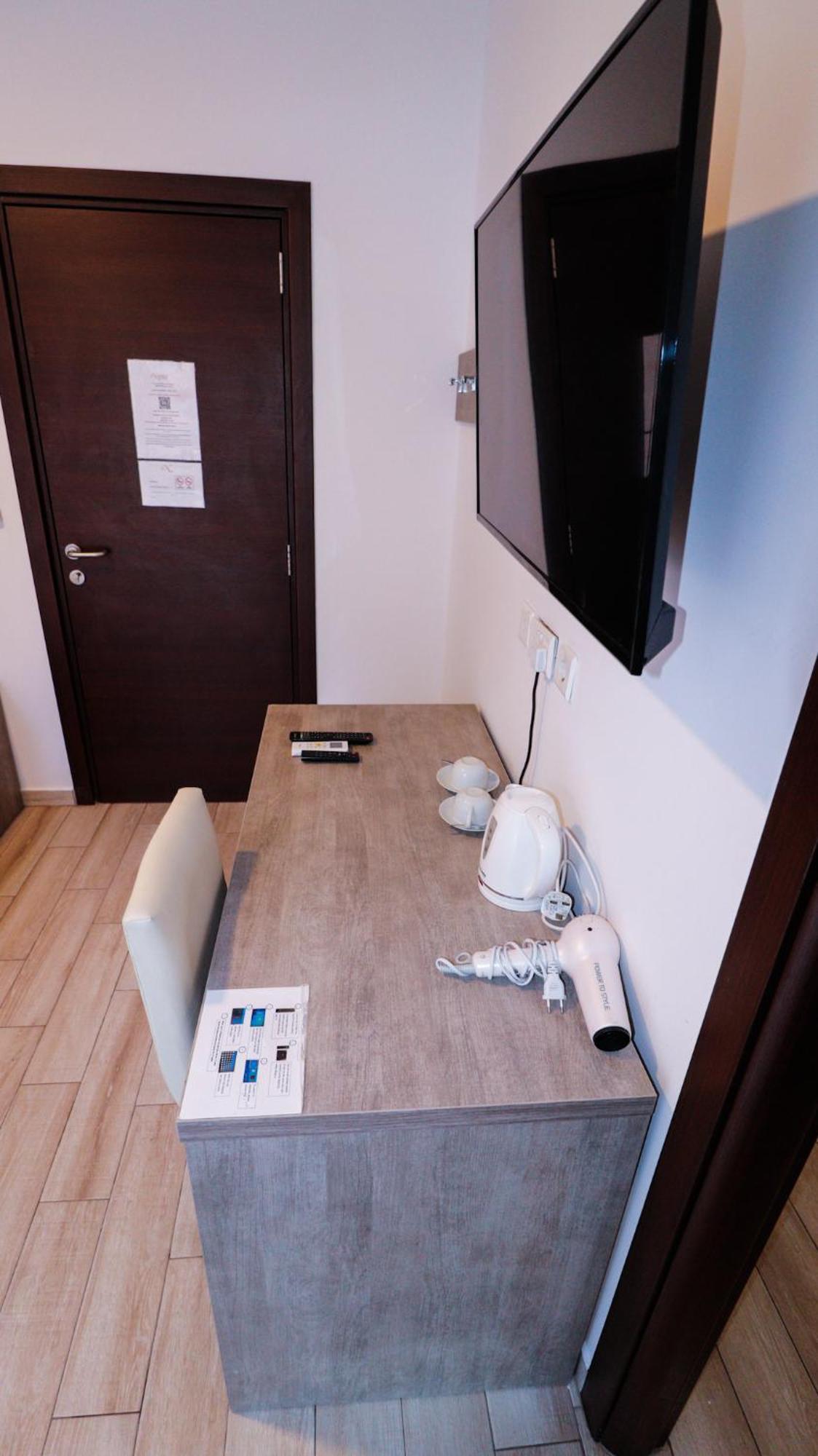 Napoli Suites Studios Aparthotel San Ġiljan Extérieur photo