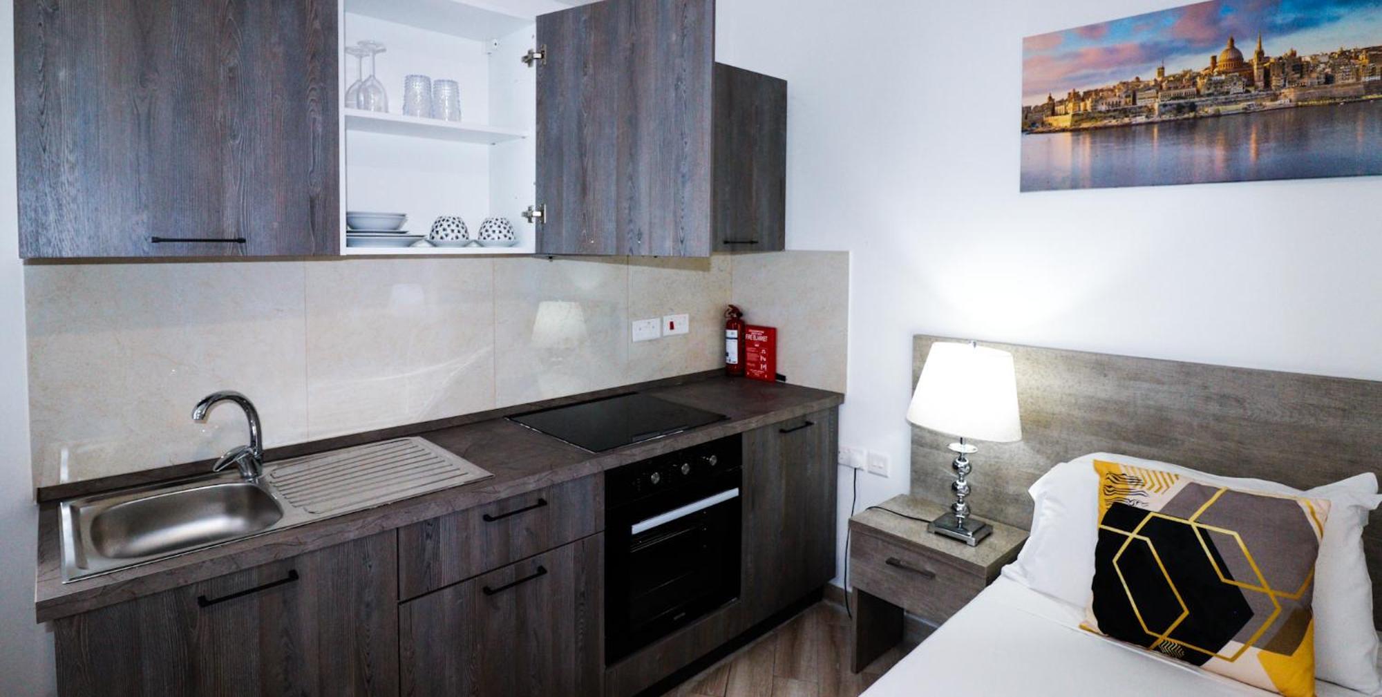 Napoli Suites Studios Aparthotel San Ġiljan Extérieur photo