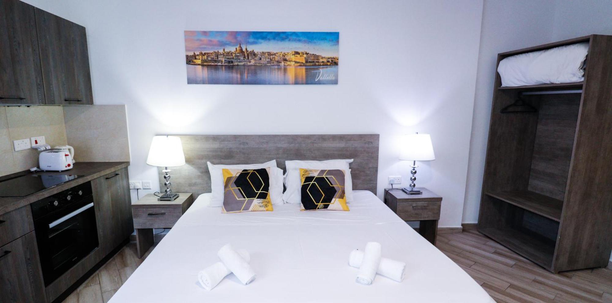 Napoli Suites Studios Aparthotel San Ġiljan Extérieur photo