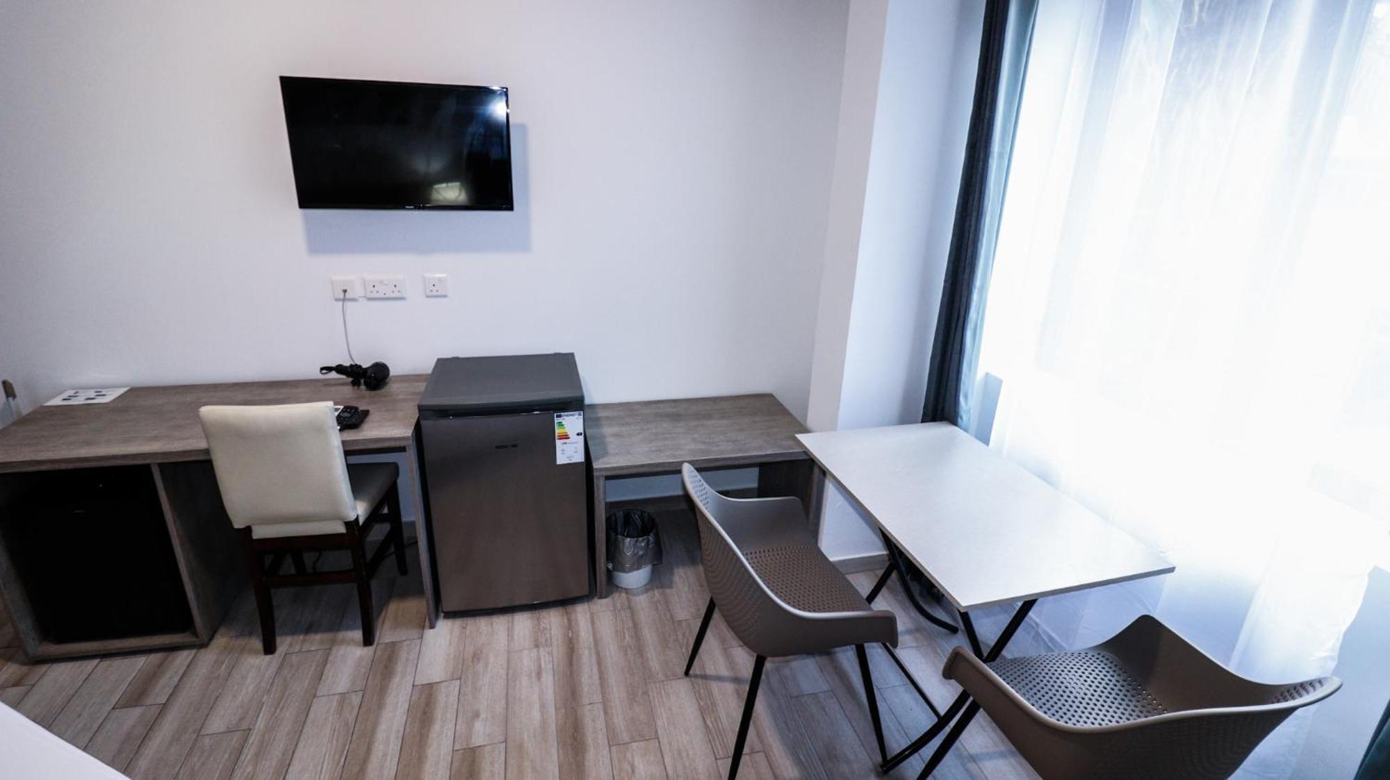 Napoli Suites Studios Aparthotel San Ġiljan Extérieur photo