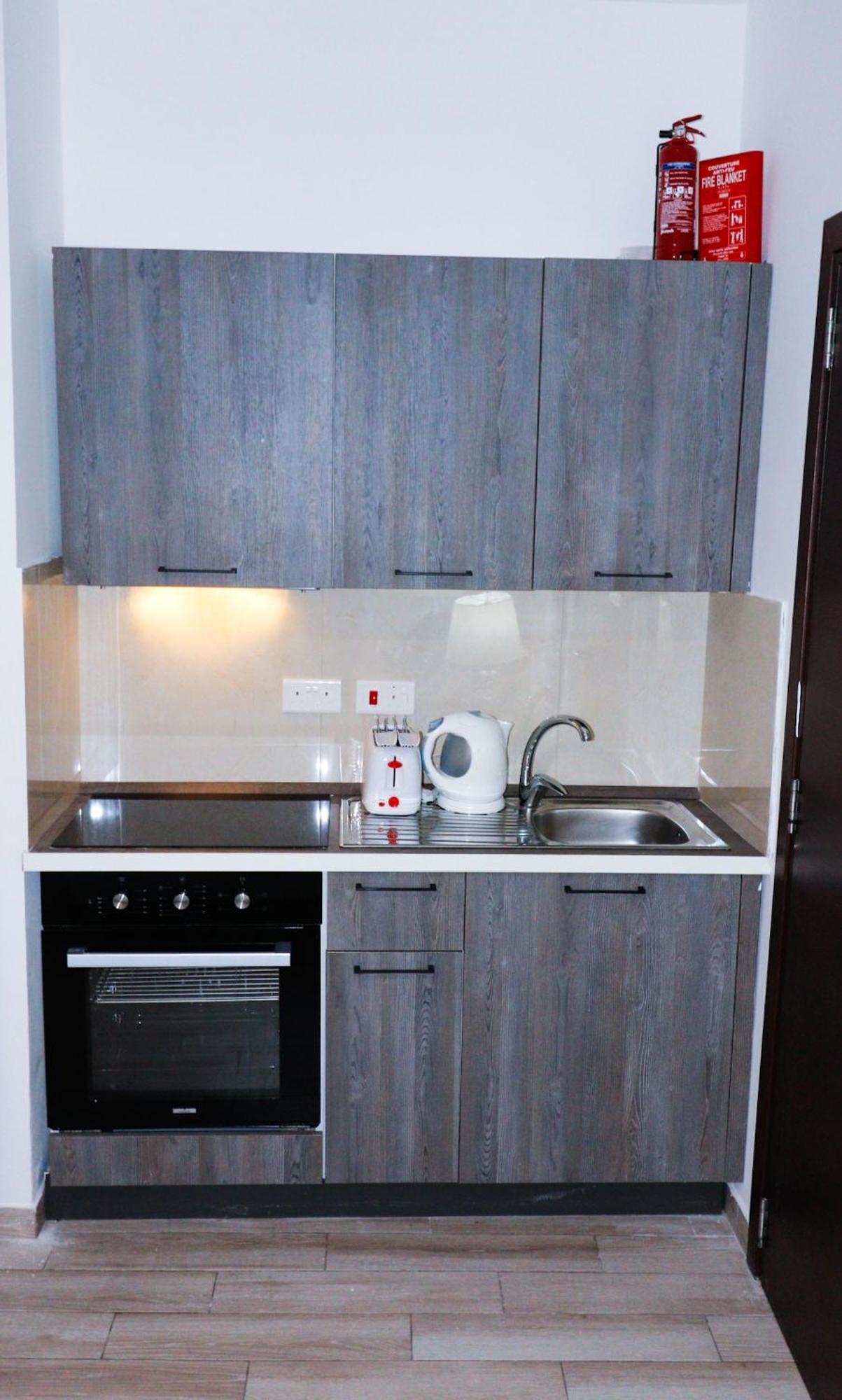 Napoli Suites Studios Aparthotel San Ġiljan Extérieur photo