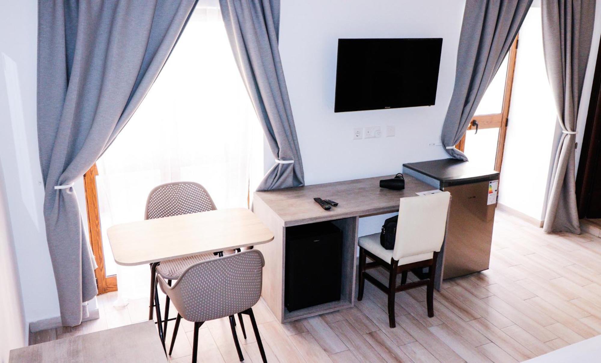 Napoli Suites Studios Aparthotel San Ġiljan Extérieur photo