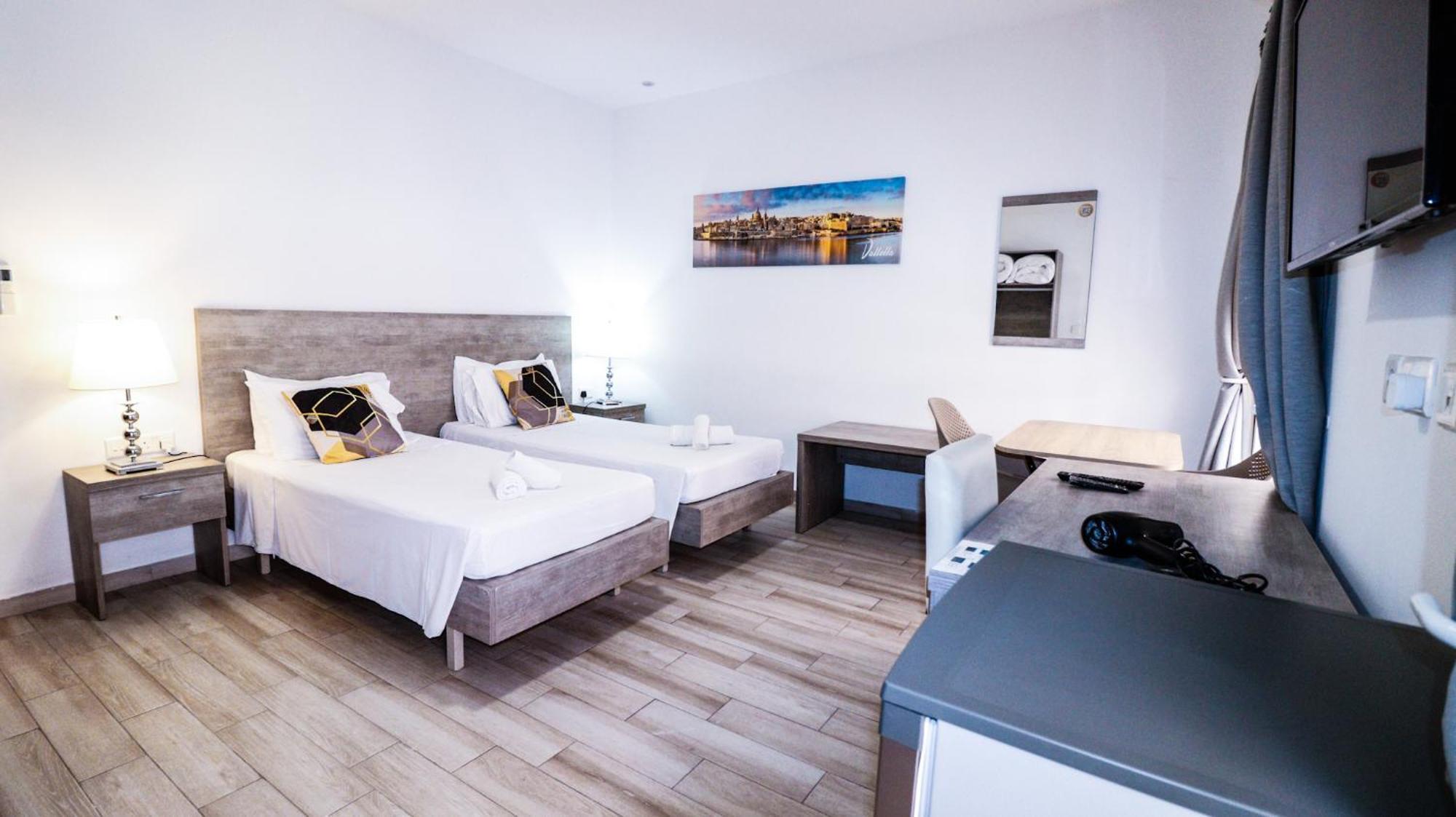 Napoli Suites Studios Aparthotel San Ġiljan Extérieur photo