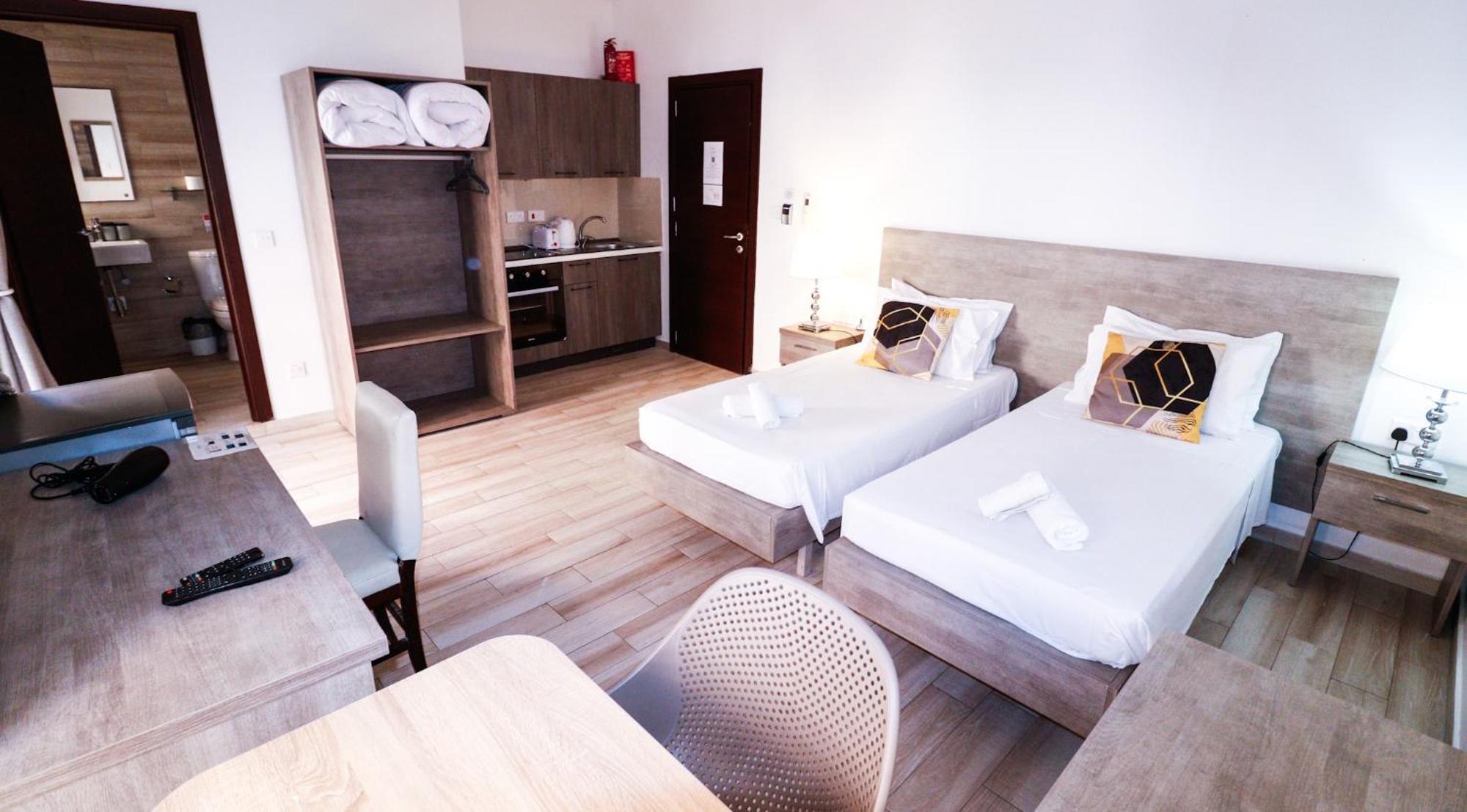 Napoli Suites Studios Aparthotel San Ġiljan Extérieur photo