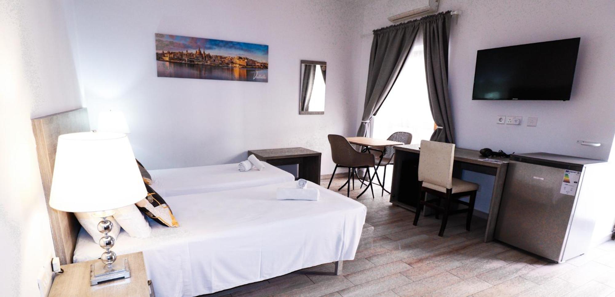 Napoli Suites Studios Aparthotel San Ġiljan Extérieur photo