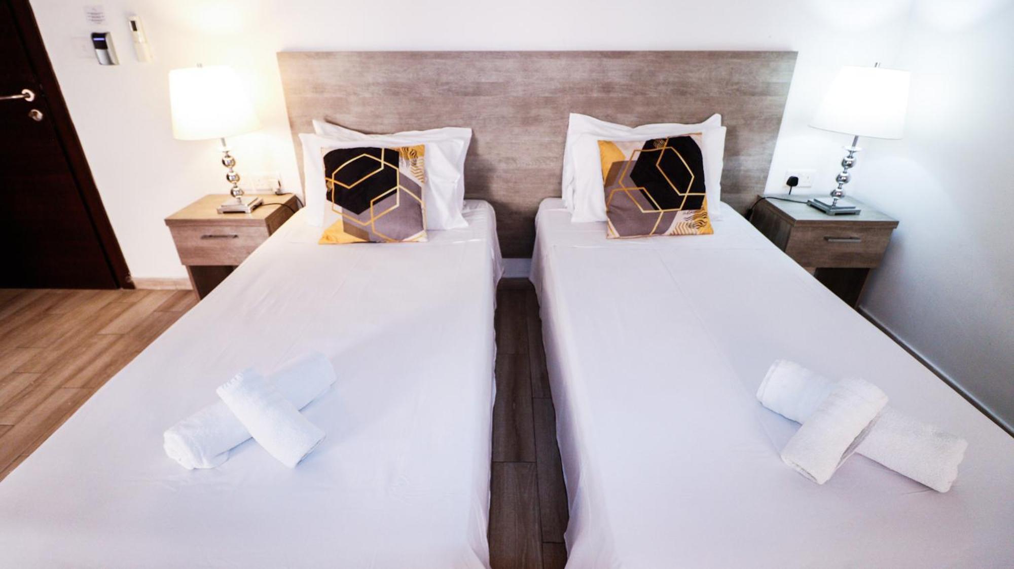 Napoli Suites Studios Aparthotel San Ġiljan Extérieur photo