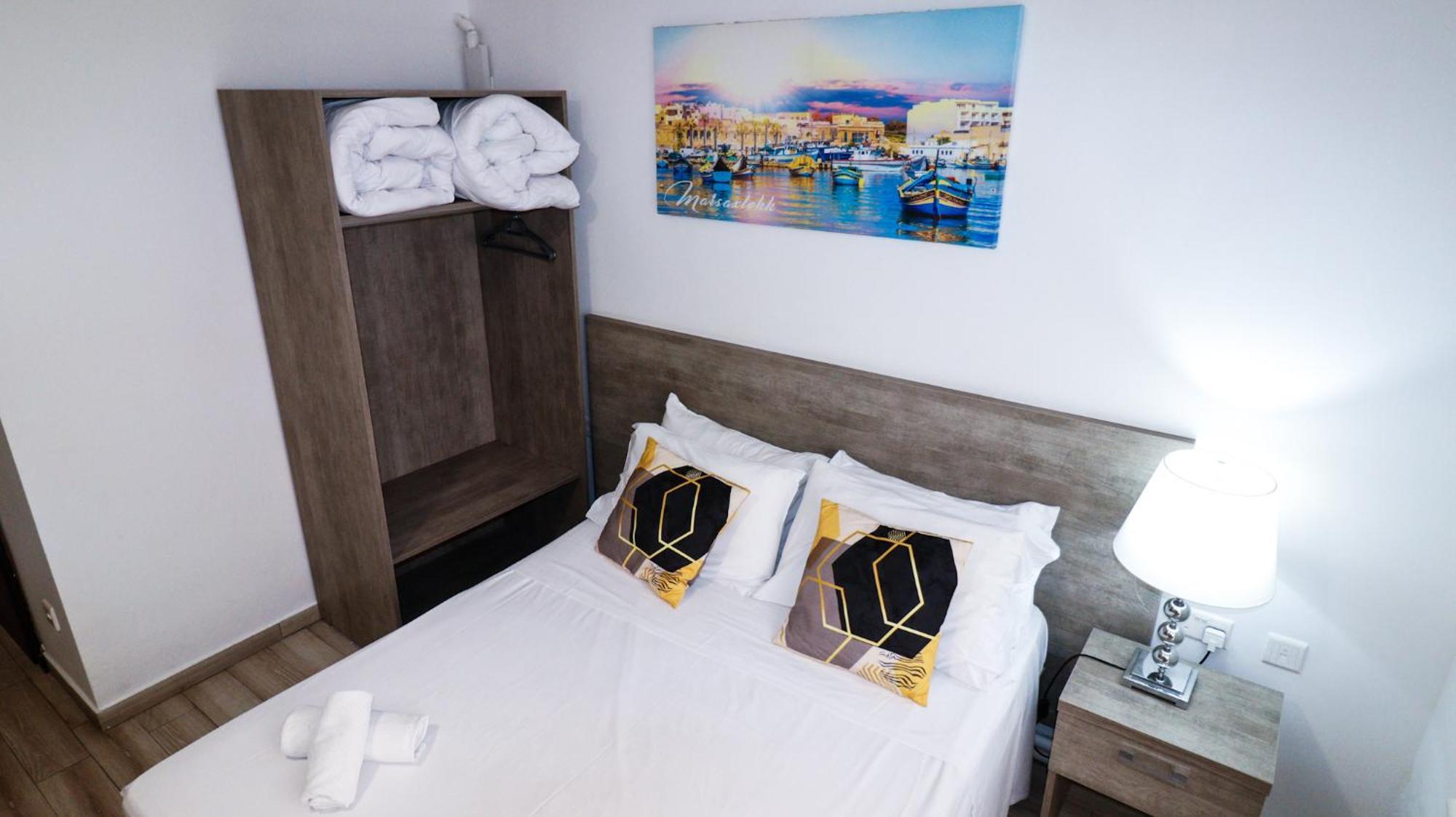 Napoli Suites Studios Aparthotel San Ġiljan Extérieur photo