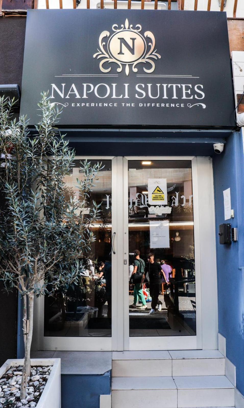 Napoli Suites Studios Aparthotel San Ġiljan Extérieur photo